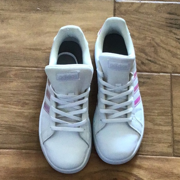 ADIDAS Grand Court Iridescent stripe women’s size 7 (kids size 5) - Picture 7 of 7